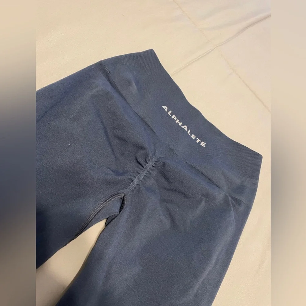 ALPHALETE AMPLIFY LEGGINGS/WHALE COLOR - Picture 2 of 4